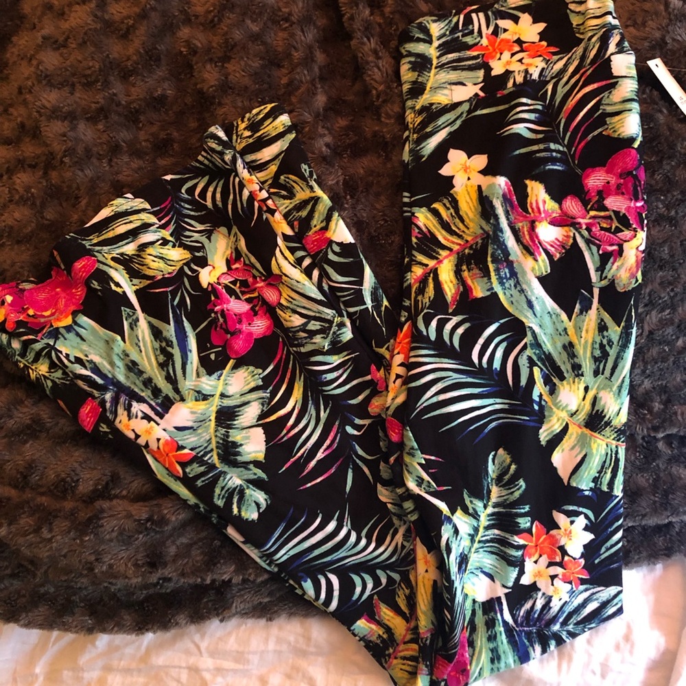 NWT Flare Legging Pants